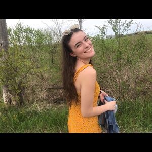 Meet your Posher, Ava